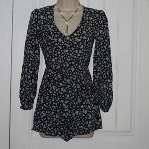 🌟 LA Hearts Long Sleeve Bodice Mini Romper 🌟 Size Small